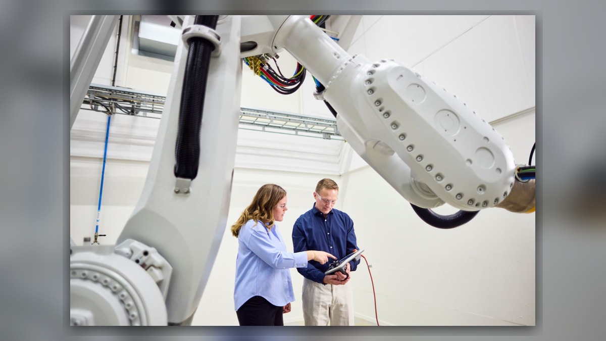 ABB Robot Maintenance for Suspected Wrist Oil Leakage